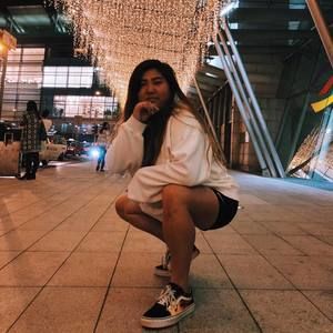 Meet your Posher, Caroline